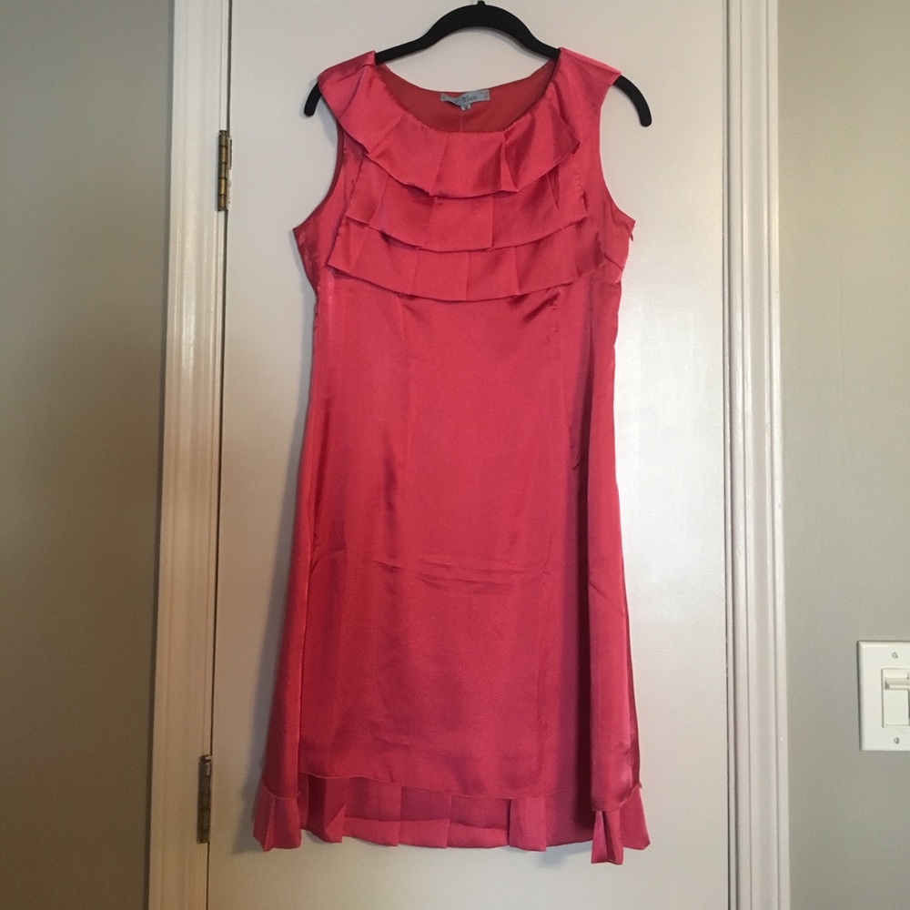 Pink knee-length dress